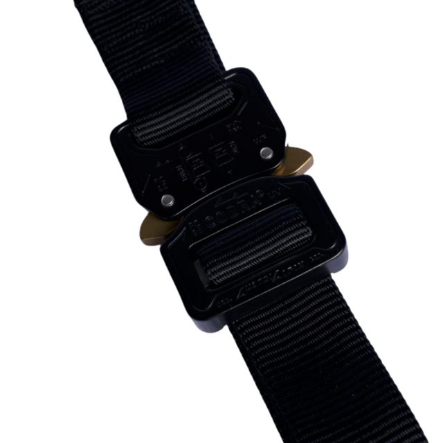 SG7 Compression Strap buckle closeup